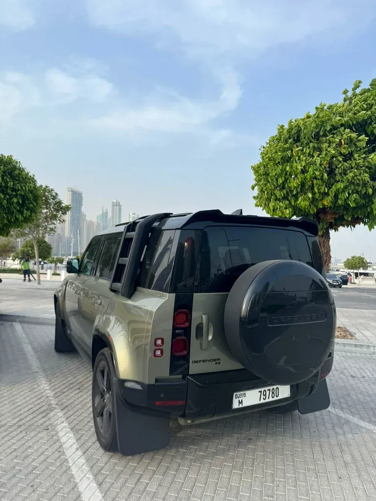 لاند روفر ديفندر 2020